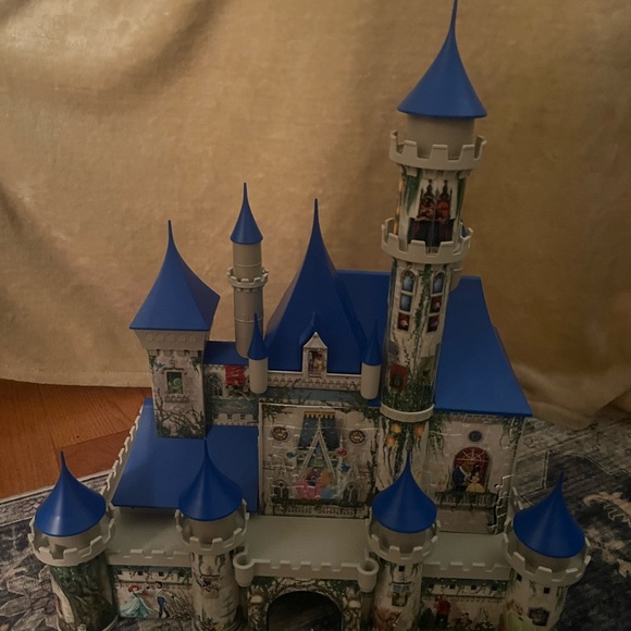 SALE-Disney-Ravensburger 3-D puzzle-Cinderella Castle-IOB-216pc complete-RARE - Picture 11 of 12